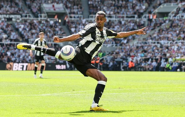 alexander isak newcastle 2 6304229